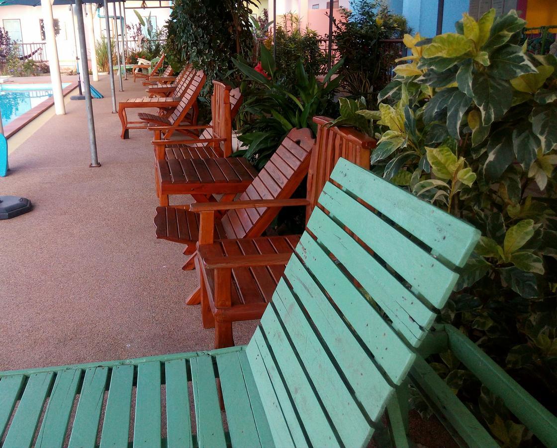 Peace Pool Resort Khun Han Buitenkant foto