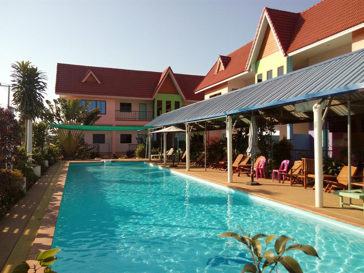 Peace Pool Resort Khun Han Buitenkant foto