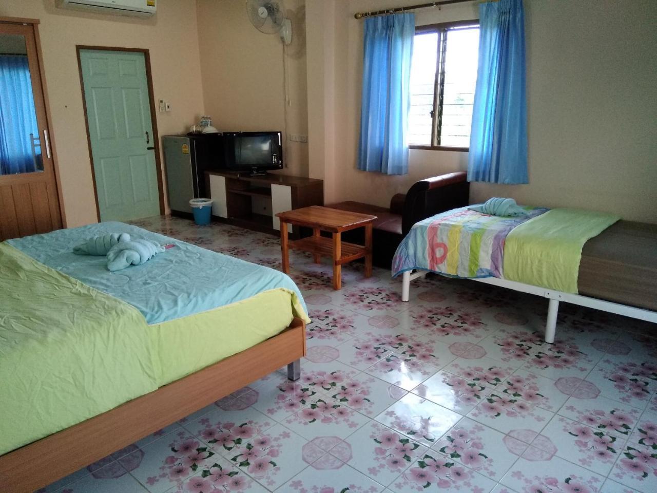 Peace Pool Resort Khun Han Buitenkant foto
